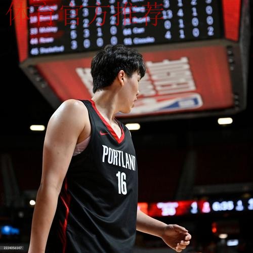 杨瀚森得分创新高 开拓者不敌太阳 杨瀚森得分创新高 开拓者不敌太阳