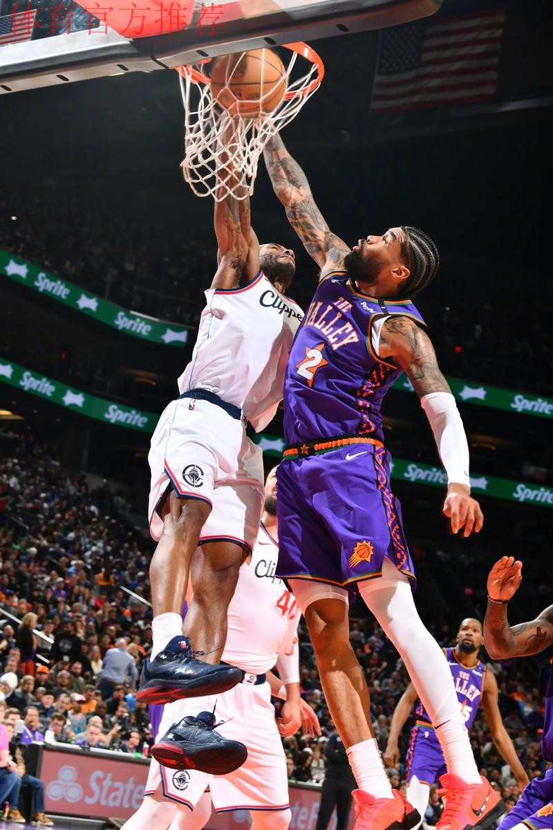 伦纳德半场11投5中，三分2中0得到11分2篮板1助攻1抢断